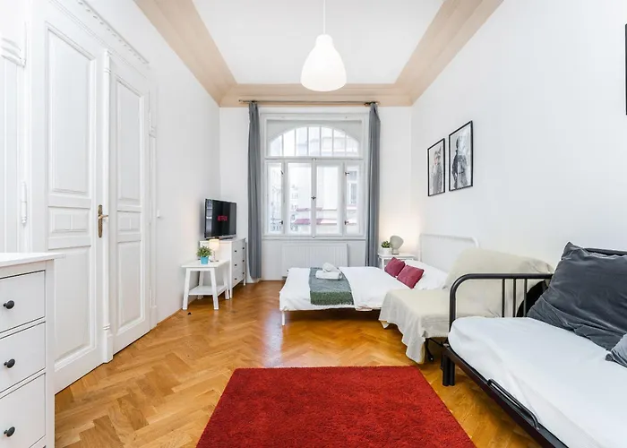 2bdr Old Town Square W Fast Wi-fi Apartmán *